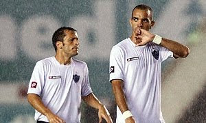correa+e+tardelli - Apag&atilde;o na chuva