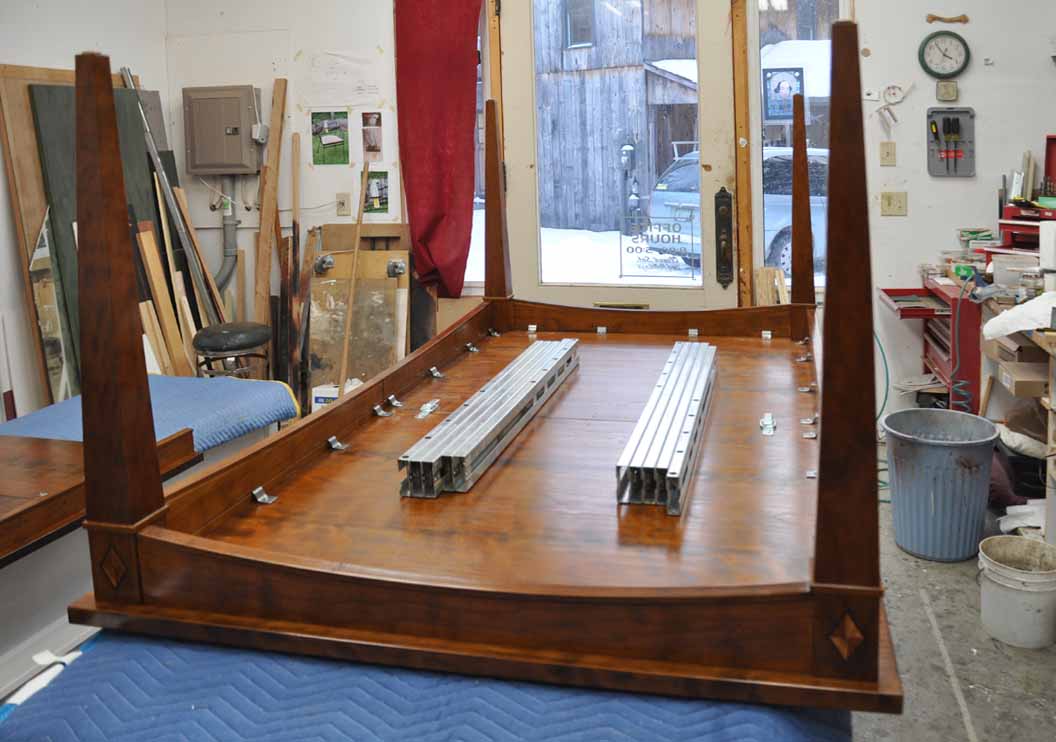 [cherry+table+bottom1+12+9.jpg]