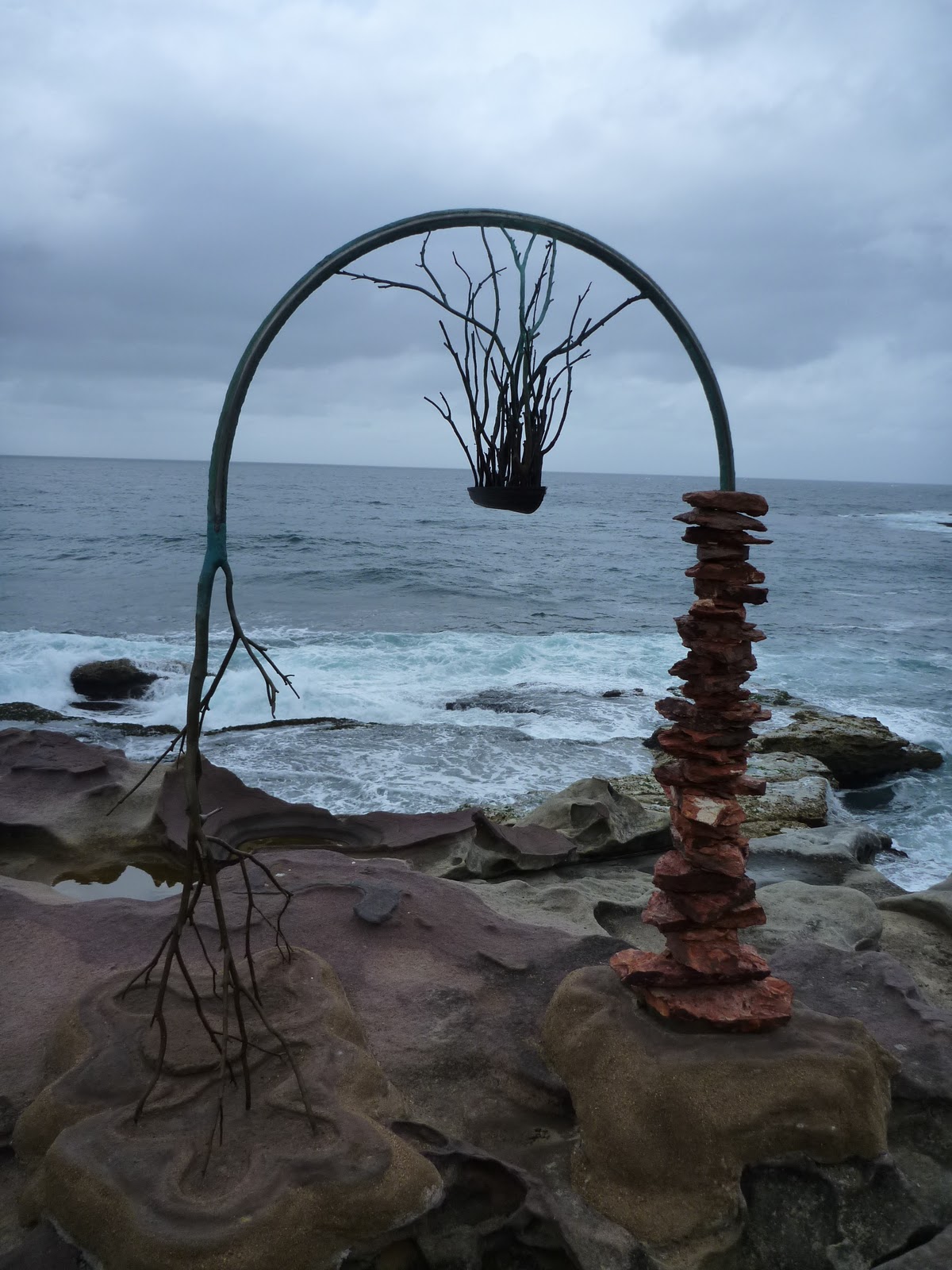 honey and fizz Sculpture by the Sea.