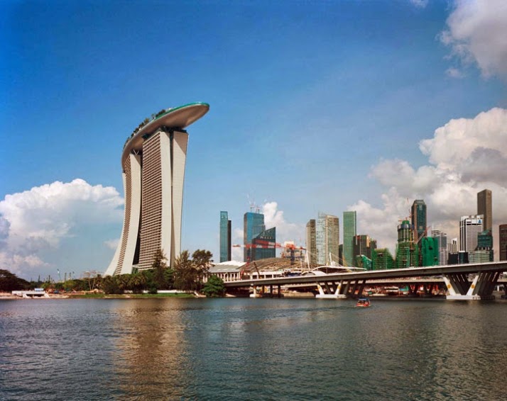 Marina-Bay-Sands-Architecture--Moshe-Safdie-Singapore-yatzer_6.jpg