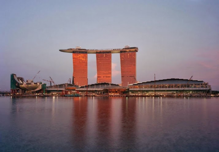 Marina-Bay-Sands-Architecture--Moshe-Safdie-Singapore-yatzer_16.jpg