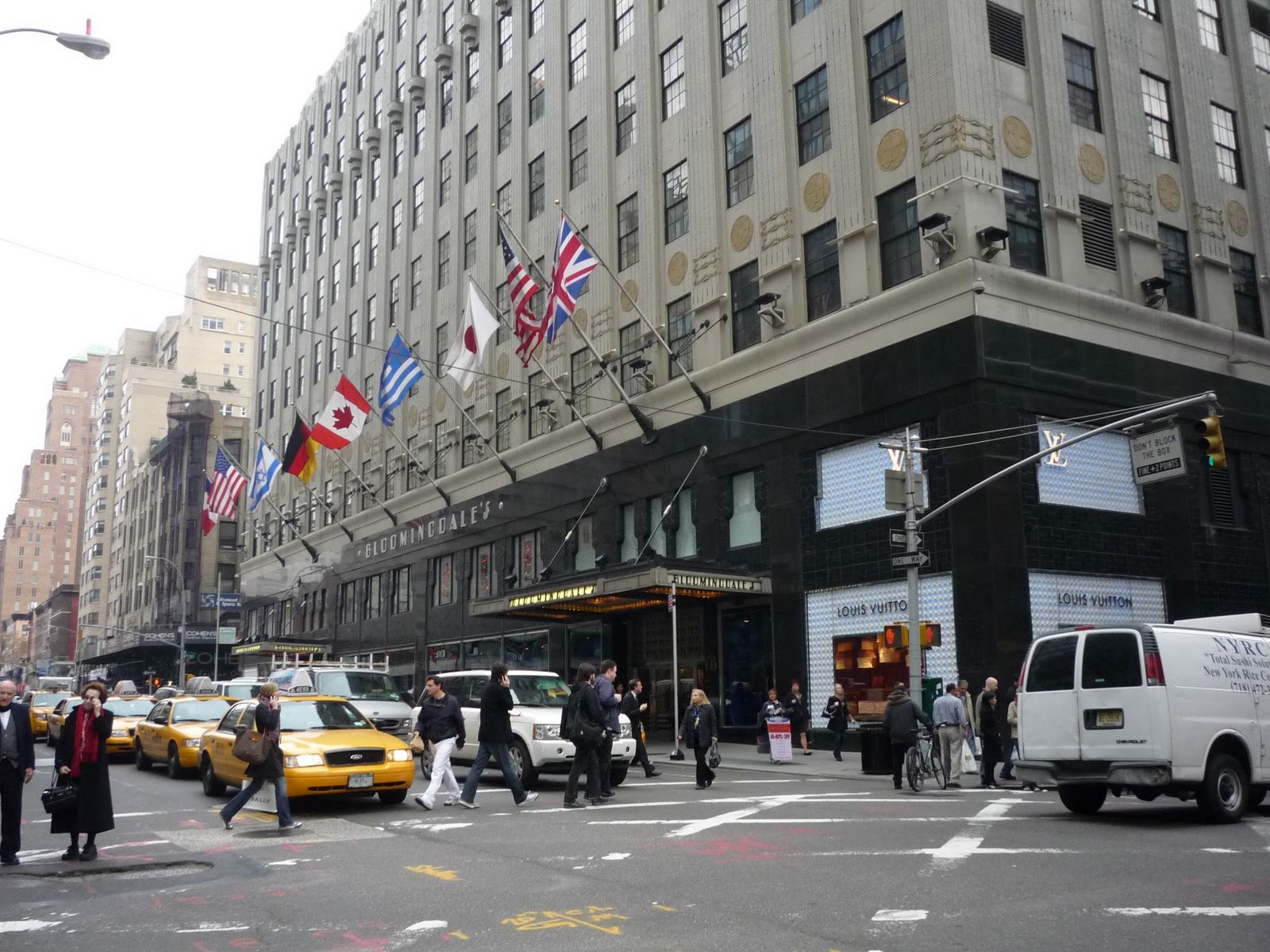 Flagships of New York Bloomie's and Barneys