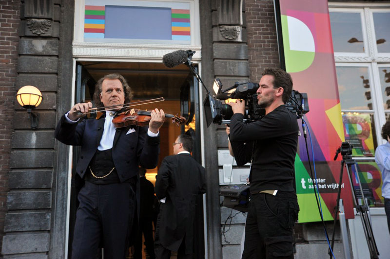 ANDRE RIEU FAN SITE THE HARMONY PARLOR: Small Fire On Stage At André ...