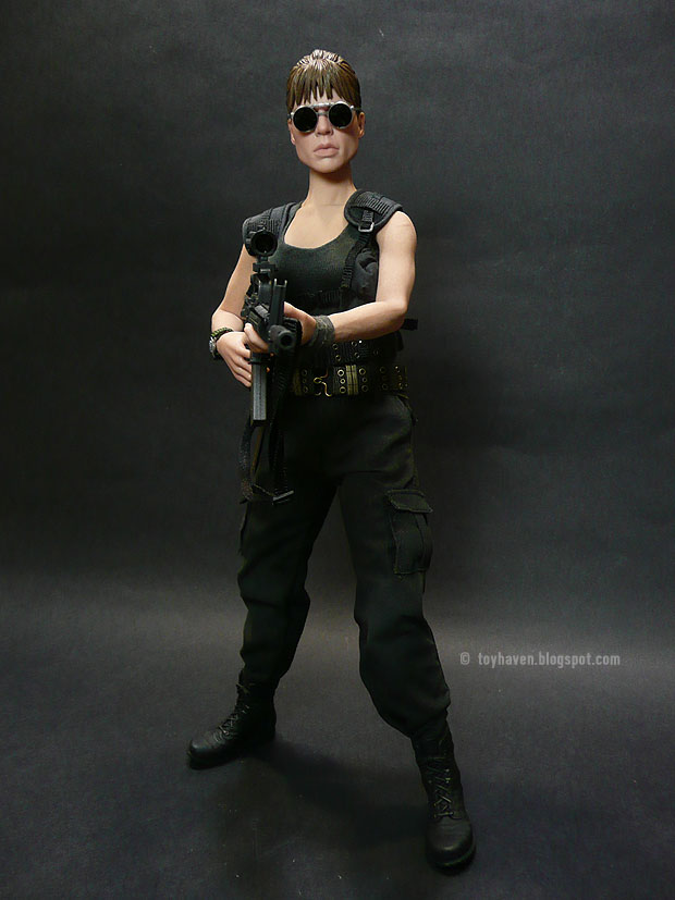 toyhaven: Hot Toys T2 Sarah Connor Review II