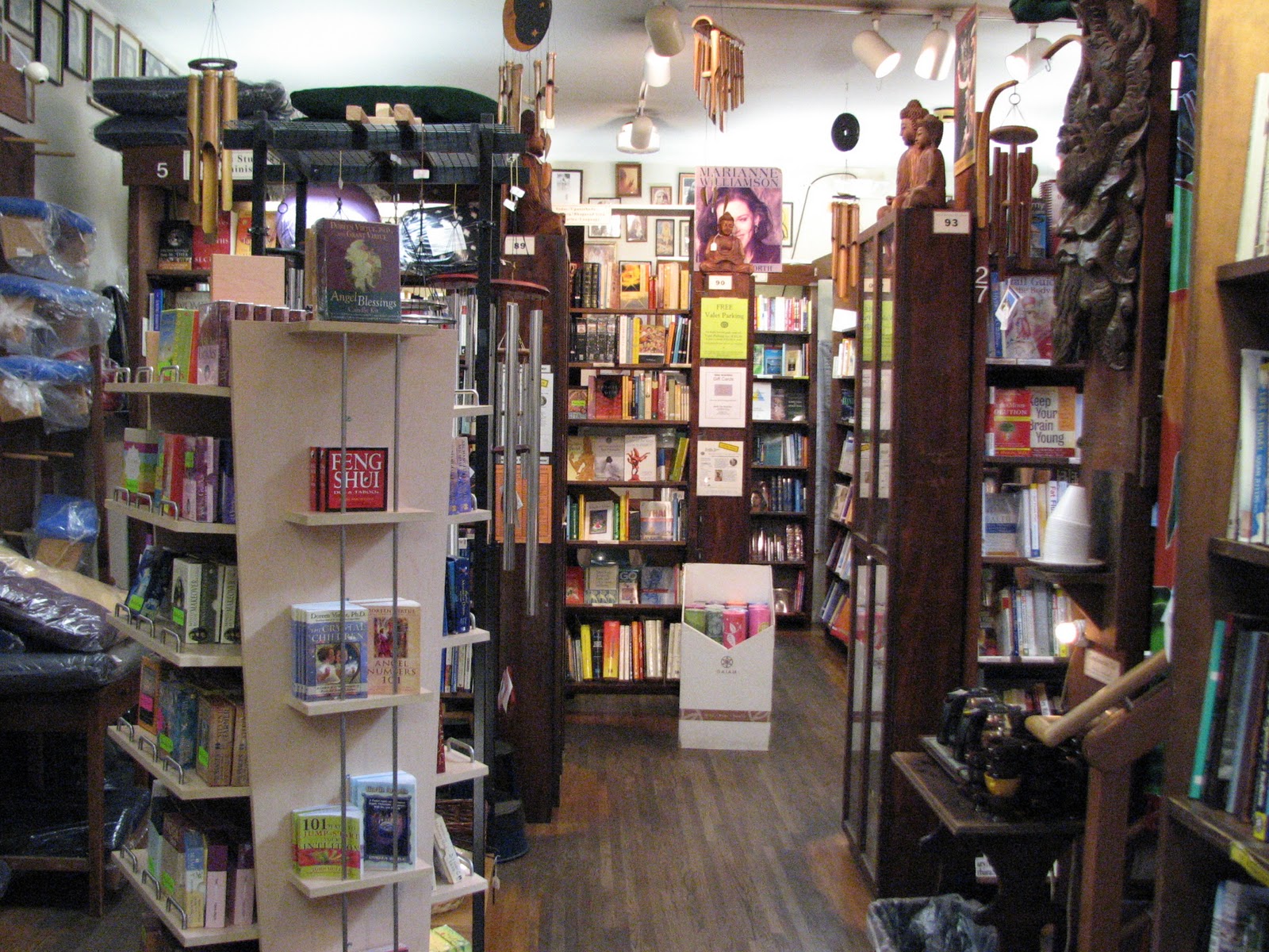 The Chronicles of Fashion: The Bodhi Tree Bookstore