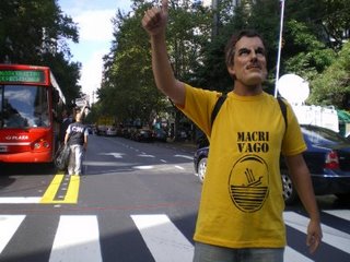 Macri anda a trabajar