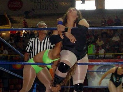 La Chacala - Diana La Cazadora - female wrestling - cmll