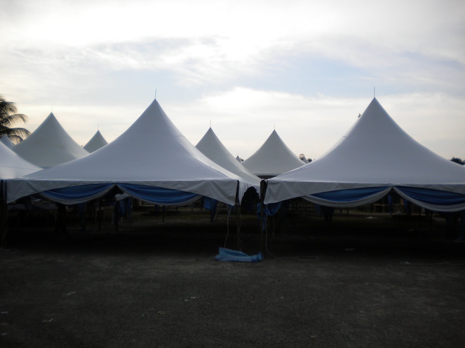 Affordable Canopies and Tents For Rent