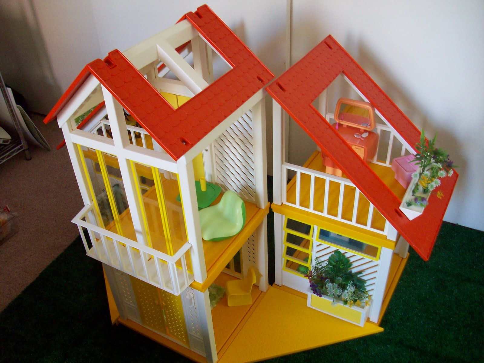 The One & Only Mattel Barbie 1978 A Frame DreamHouse Website For Devoted Fans: July 2010
