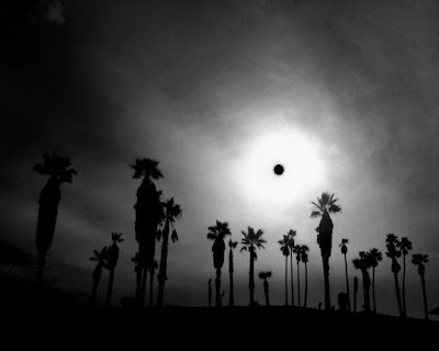 pics of a sun turning into a black hole pics of a sun turning into a black hole