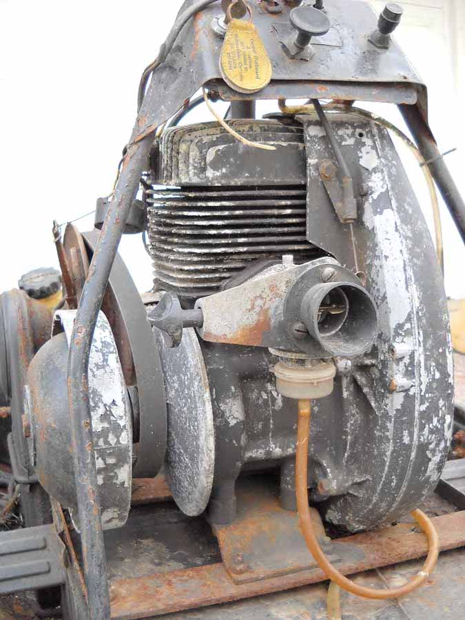 Vintage rides: Pictures of 1971 Ski Doo Elan 250 as I got it...