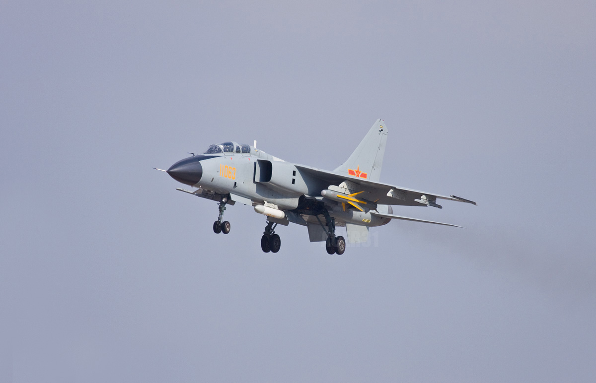 CHINA+JH-7+11063+MISIL+Y+POD.jpg