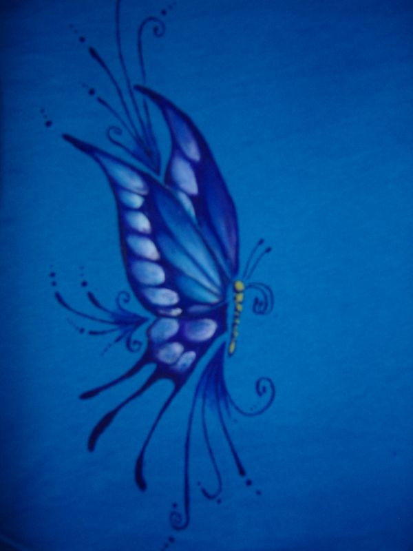 [camiseta_mariposa_azul_detalle.jpg]