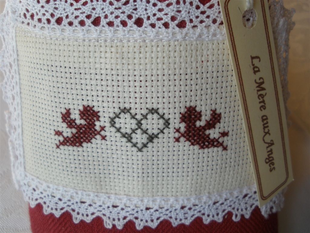 MARIETTE'S BACK TO BASICS {7 French Country Style Lavender Sachets}