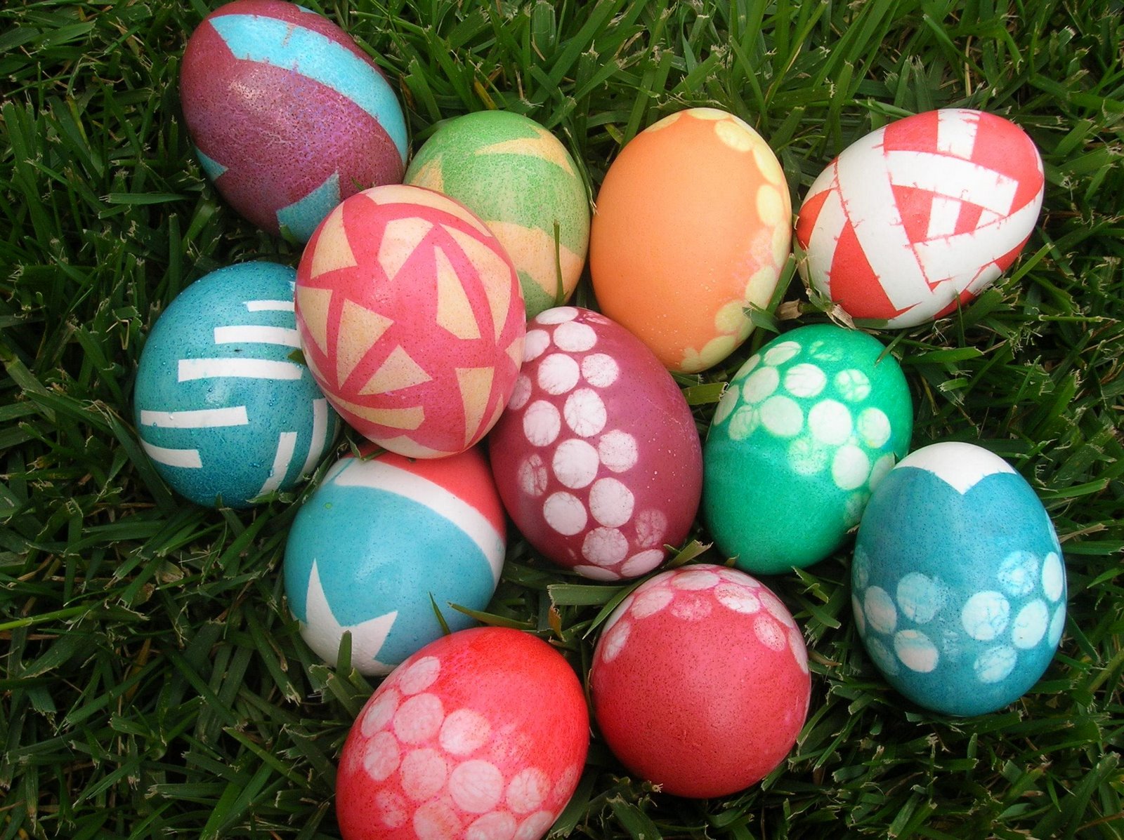 [easter_eggs_group.JPG]