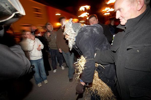 "The Old Years Celebration" in Portmagee (2008)