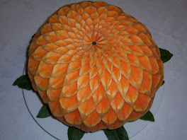 Zucca intagliata con solo cortellino