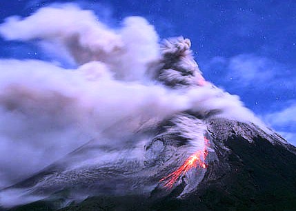 Travelplus Indonesia: Erupsi Merapi 2010 Torehkan Rekor Baru
