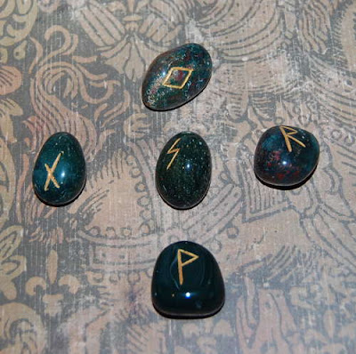 *Ornate Oriental* ~ Because we love gemstones too.: Rune Reading and ...