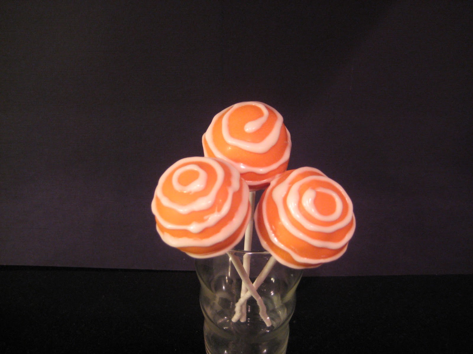 Thank Heaven for Little Swirls Orange Creamsicle Cake Pops