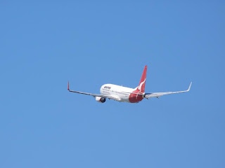 Boeing B737-838, VH-VXD, Qantas Airways Ltd