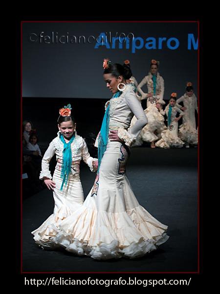 [desfile+flamenca+amparo+macia+2009+101+(Medium).jpg]
