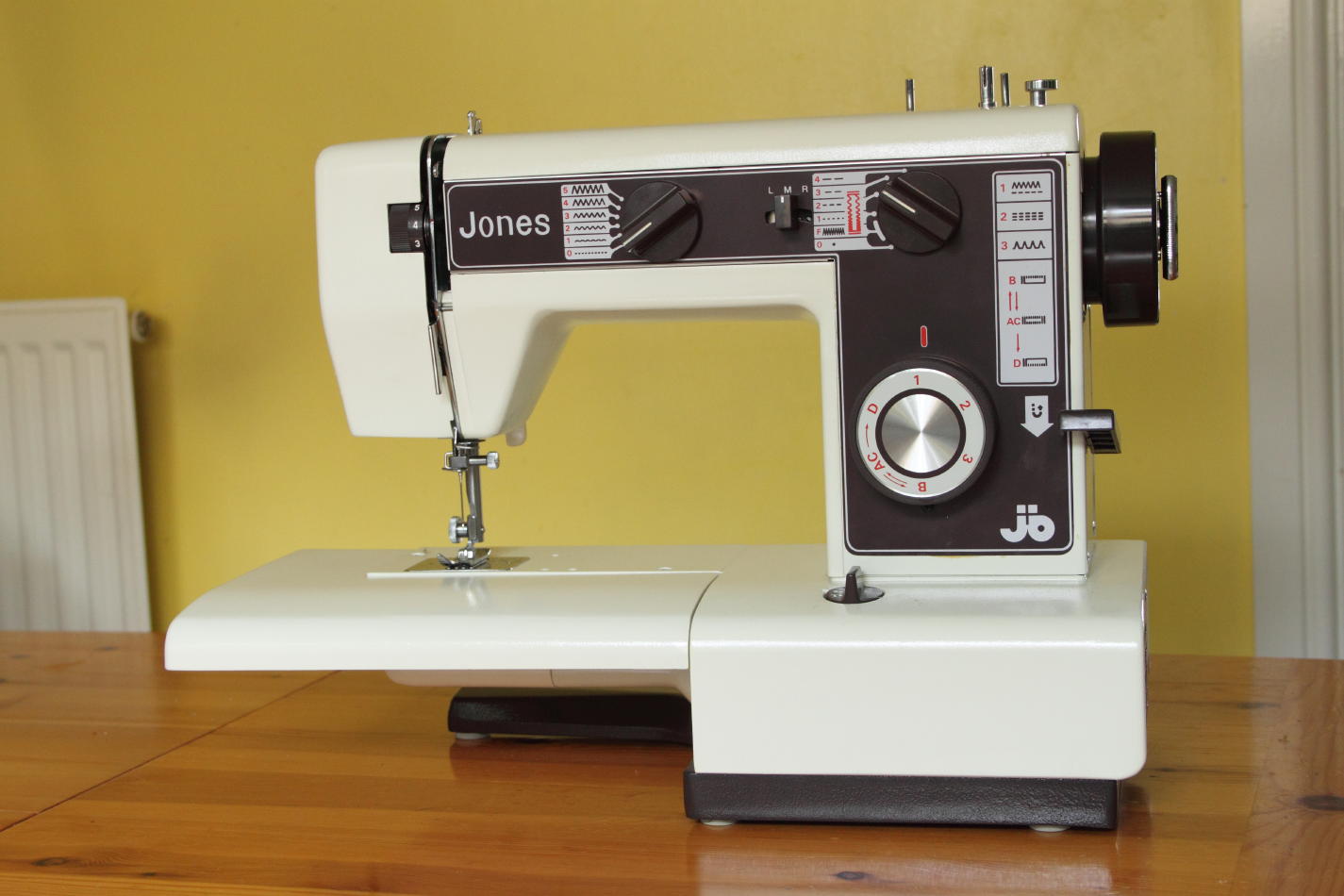 Mauls Being Creative: A Sweat of Sewing Machines :)