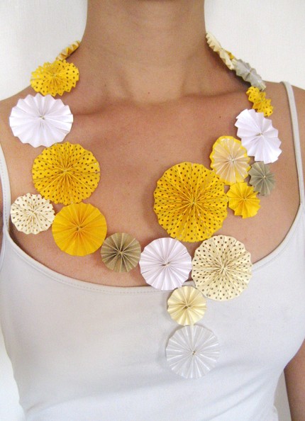folded paper rosette necklace in yellow and white