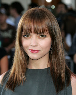 long hairstyles for round faces with bangs