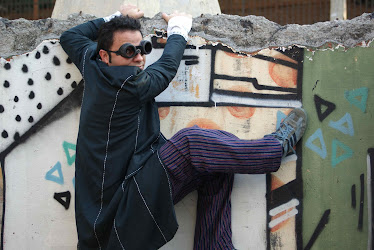Dennis Phillipps / Contra-baixo