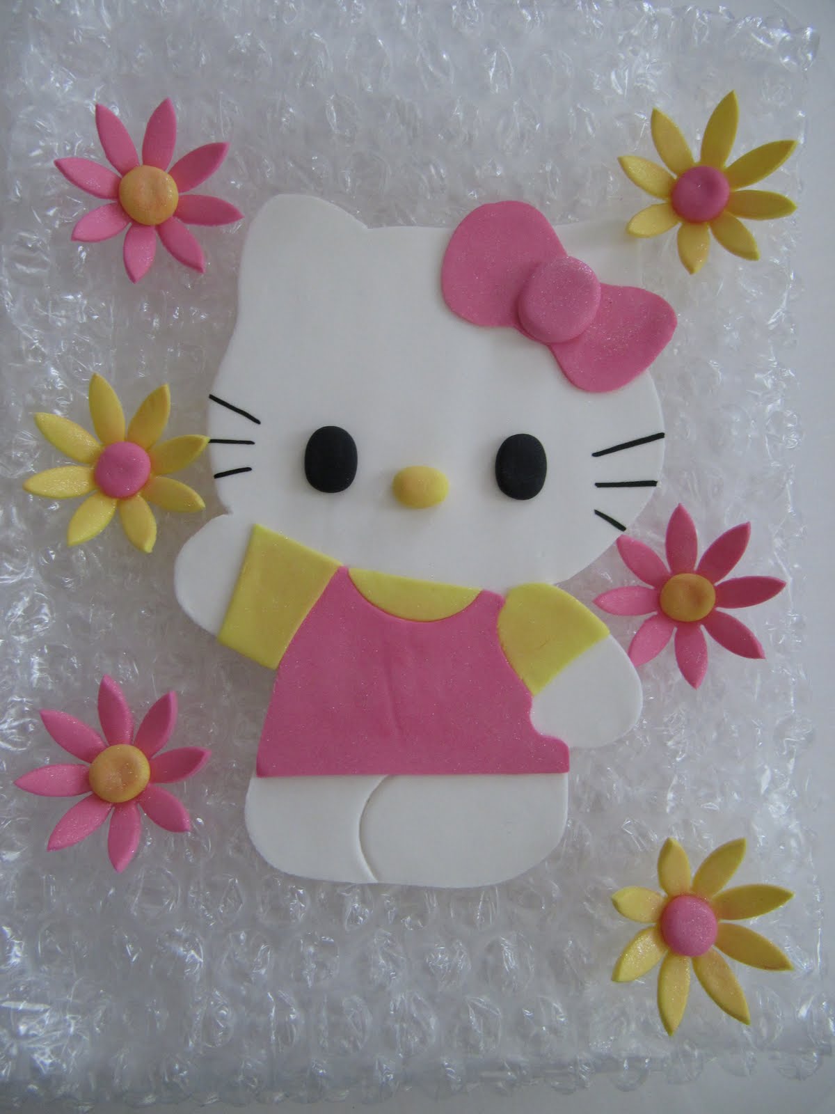 Emily's Delights Hello Kitty Cake Topper 06/10