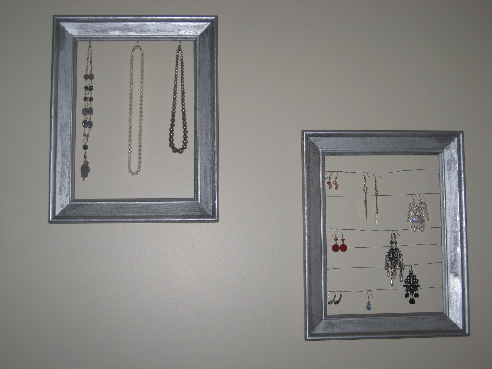 Heidi's Happy Home New uses for old frames....