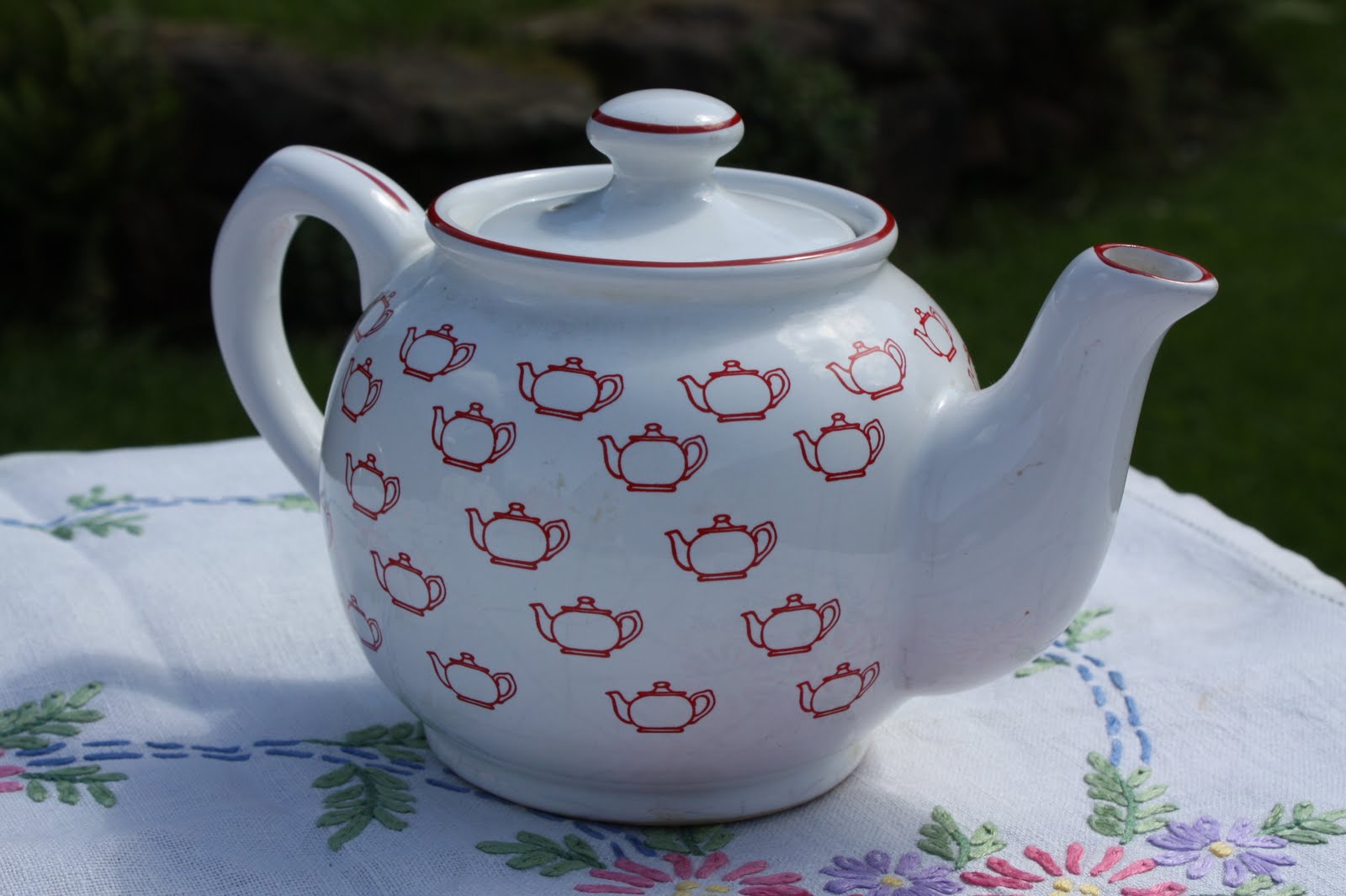 Tearoom and Craft Gallery, Glasgow, Scotland – Cushion and Cake: New Stuff