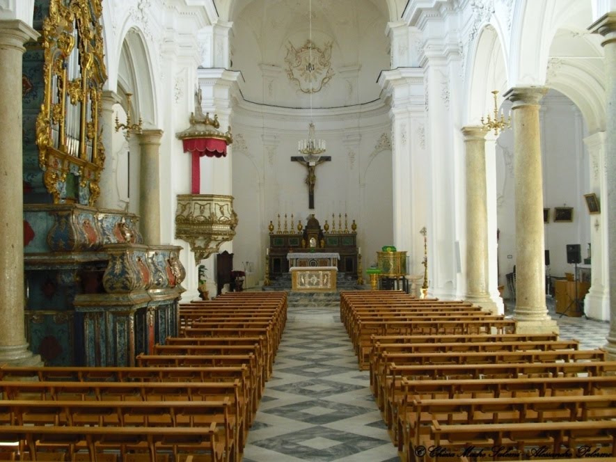 Interno della Chiesa Madre