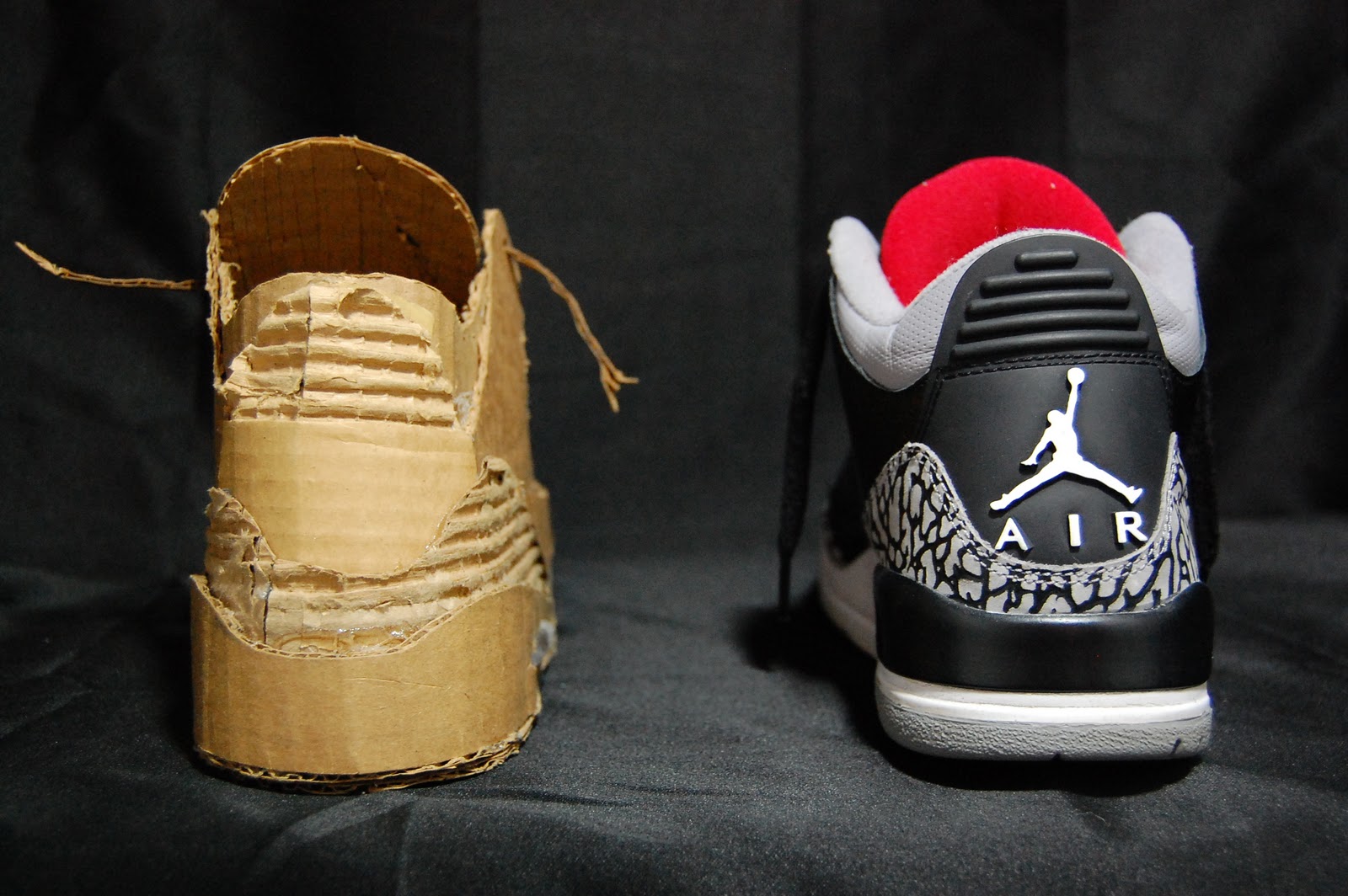 NOAH'S ARK5 Cardboard Jordan III's