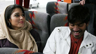 10Dhanush , Tamanna’s Padikathavan movie stills09122008