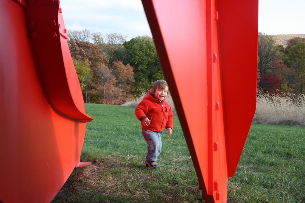 [Elio+outside++1629.jpg]