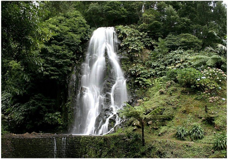 [ribeira+dos+caldeiroes.jpg]