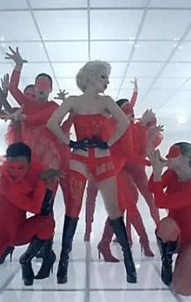 lady-gaga-bad-romance-41.jpg