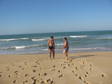 O GUGA E O FELIPE GOSTARAM DA PRAIA DE ATAFONA