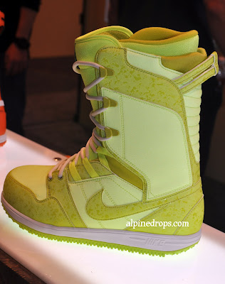buy nike snowboard boots