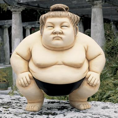 [sumo-wrestler-lawn-sculpture.jpg]