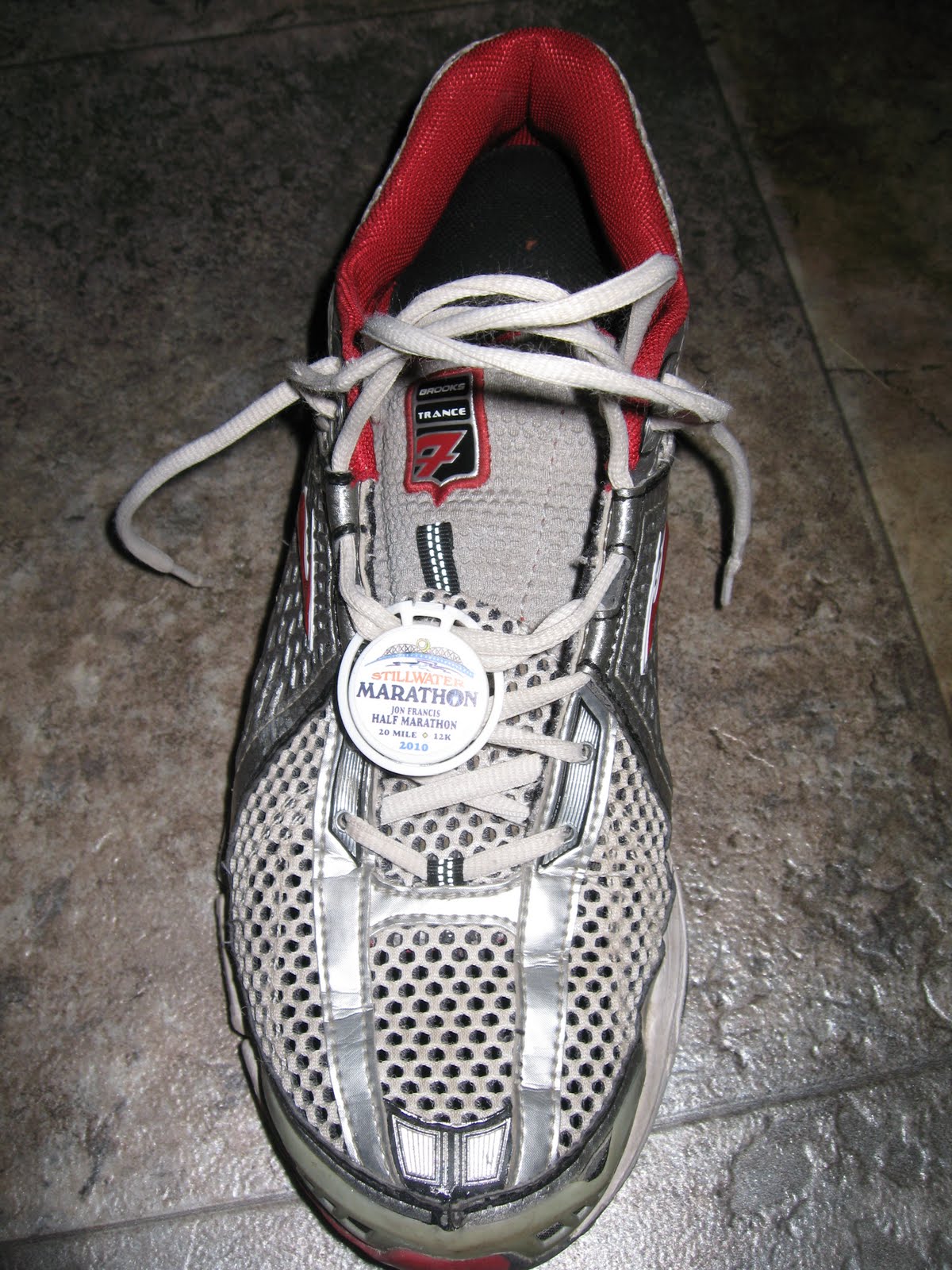 chris thompson running shoes