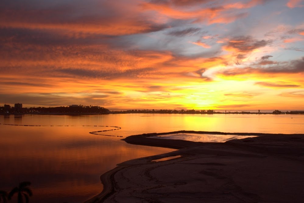 [Luanda_Sunset__Angola_01_by_hookins.jpg]