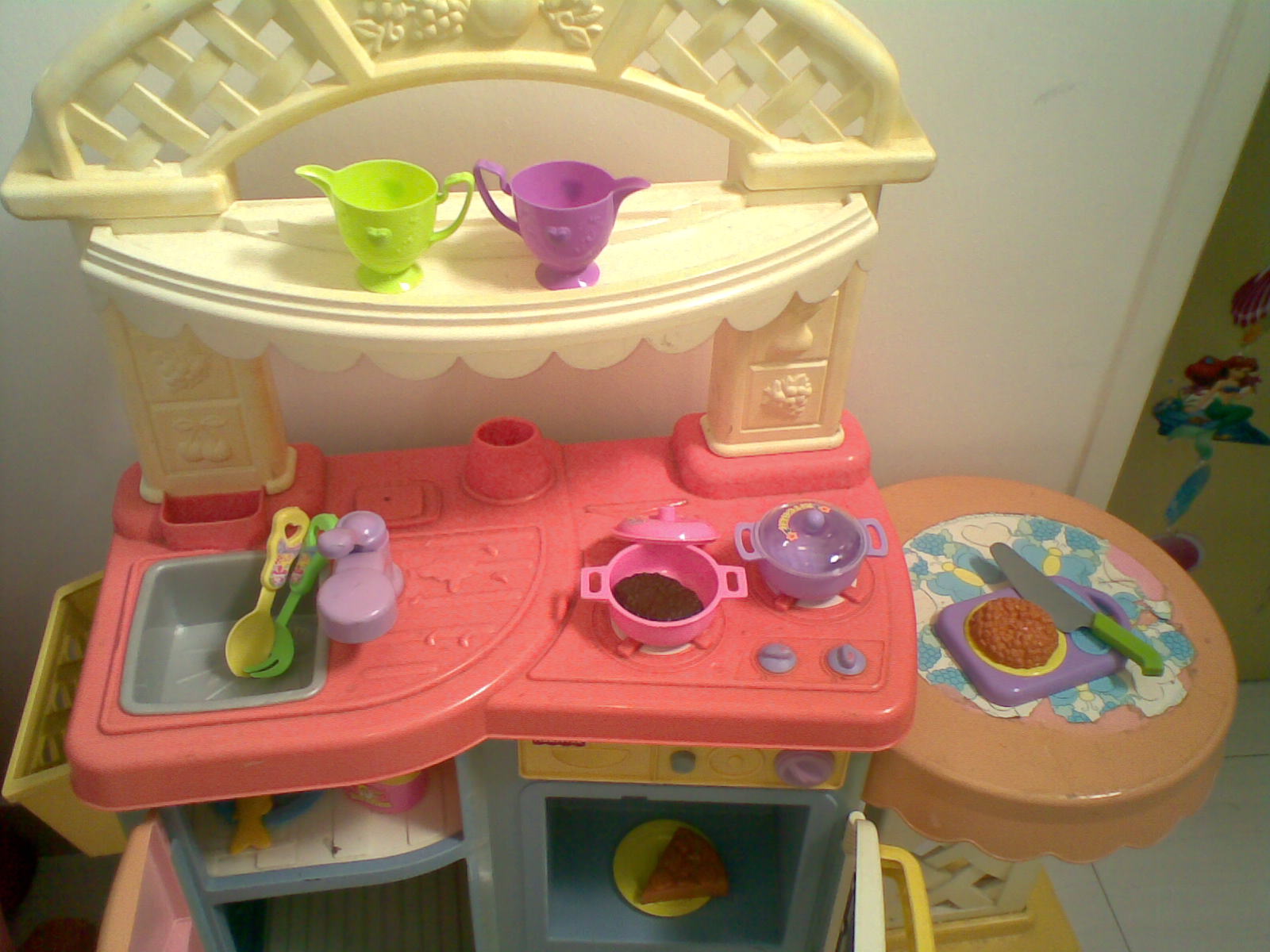fisher price pink and purple kitchen