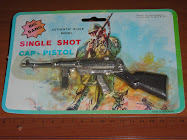 RIFLE MINIATURA DE METAL A CEBITA.