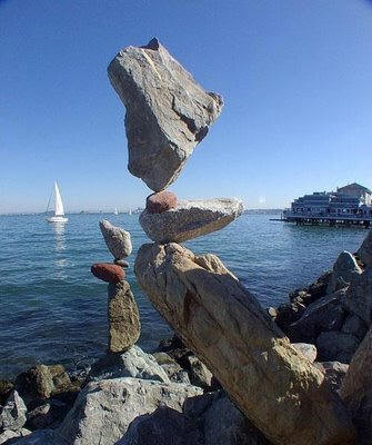 WORLD'S AMAZING THINGS: Amazing Rock Balancing