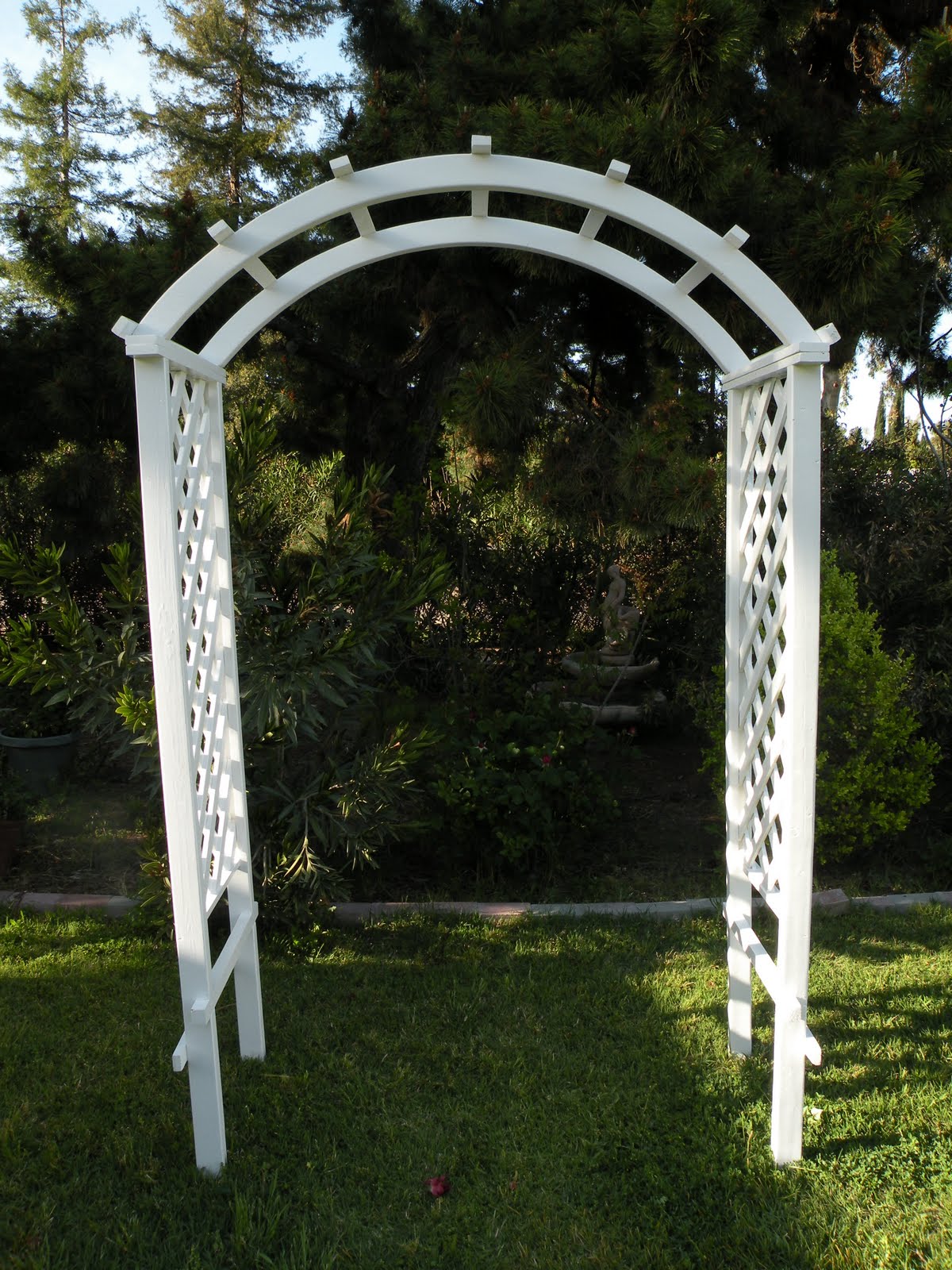 Rent THE Perfect Wedding Wooden Lattice Arch