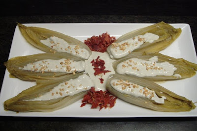 Receta de Ensalada de Endibias y Queso de ceniza y aderezo de Naranaja Receta de Ensalada de Endibias y Queso de ceniza y aderezo de Naranaja