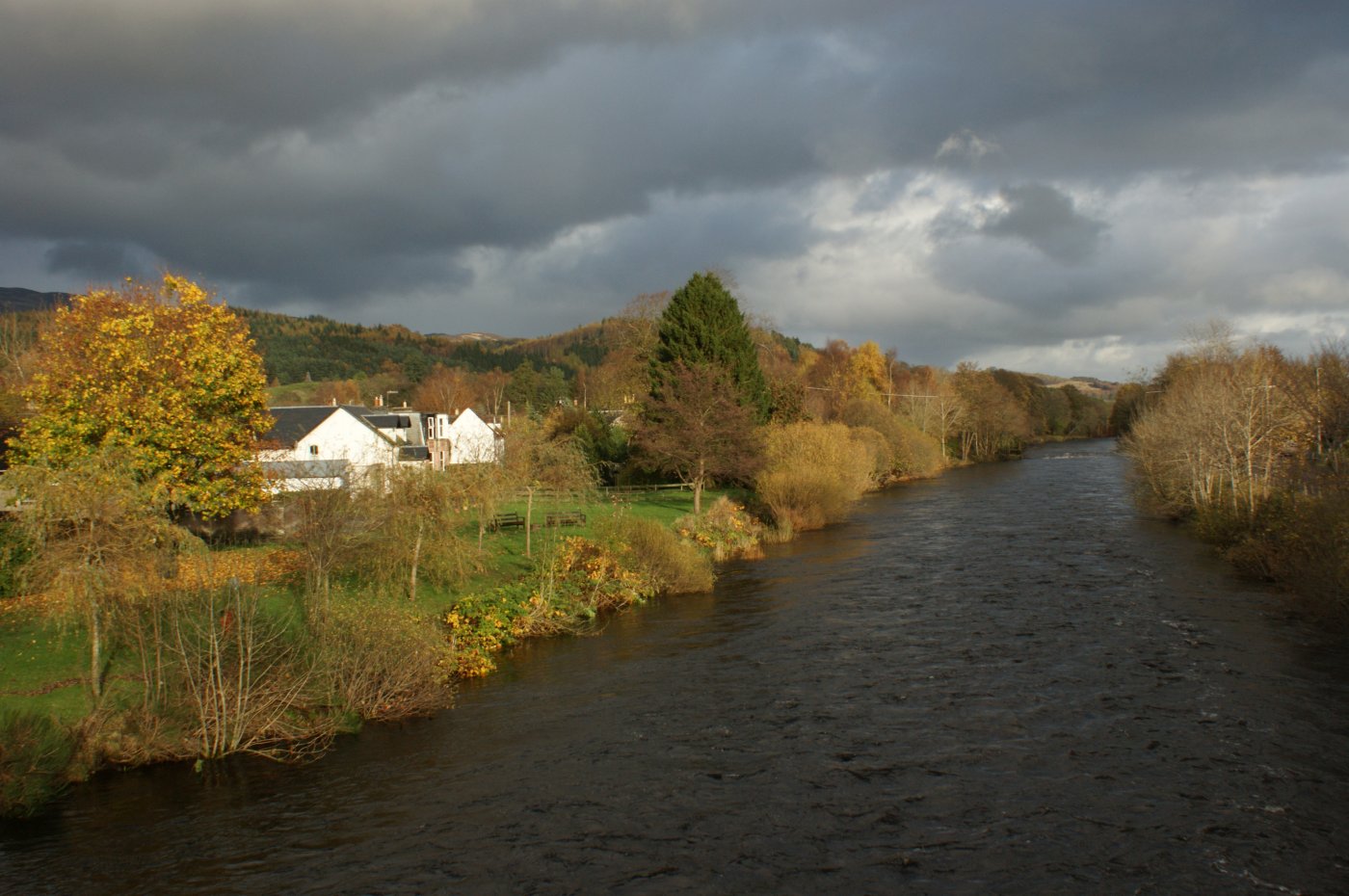 [November+3rd+Photograph+River+Earn+Scotland.jpg]